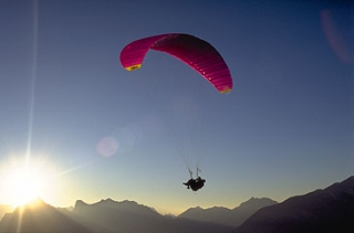 Parapente nos Alpes 
